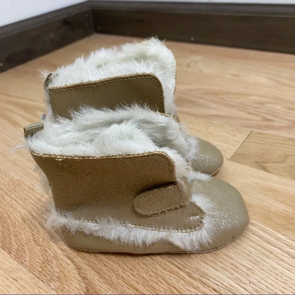 Old Navy Faux Fur Lined Ankle Boots Sz 4 Baby